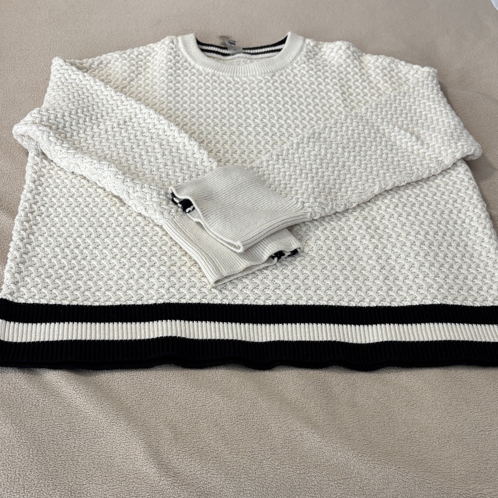 Lou & Grey White and Black Sweater